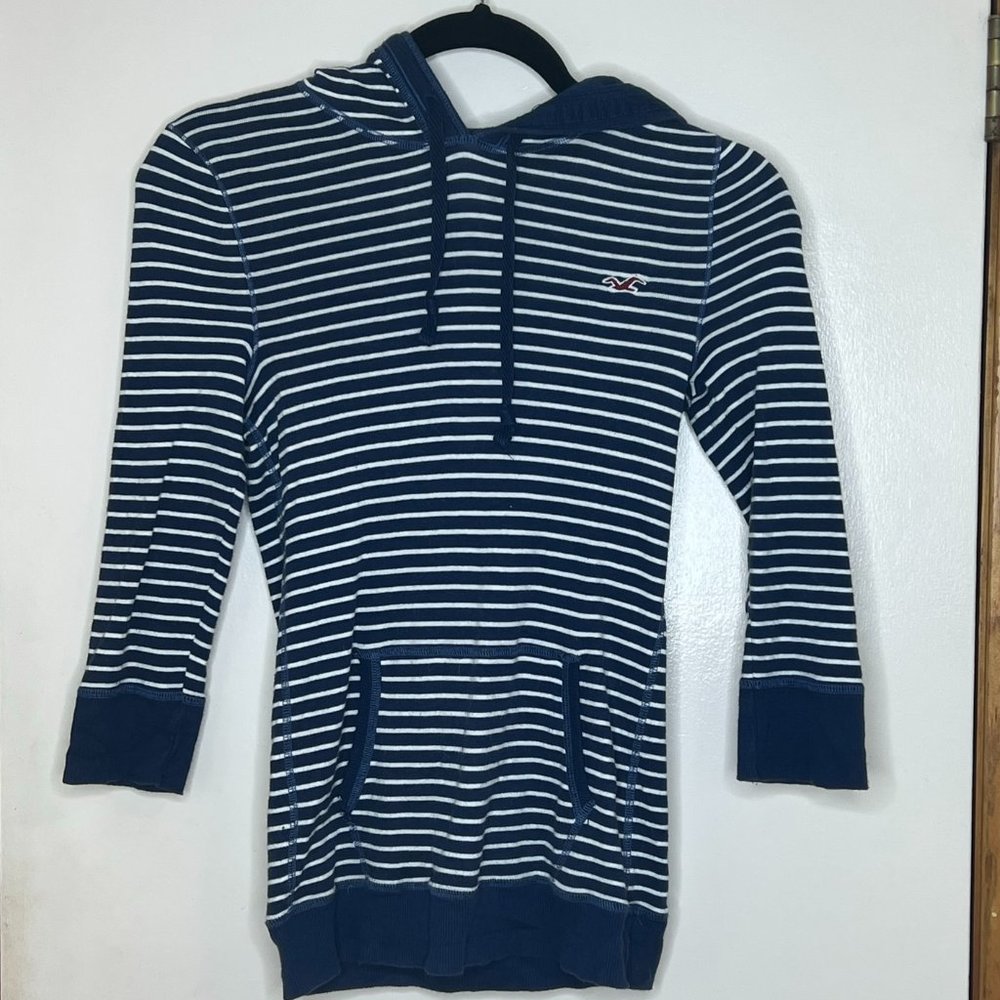 Large Hollister Crop Sleeve Hoodie Blue/White Striped Shirt